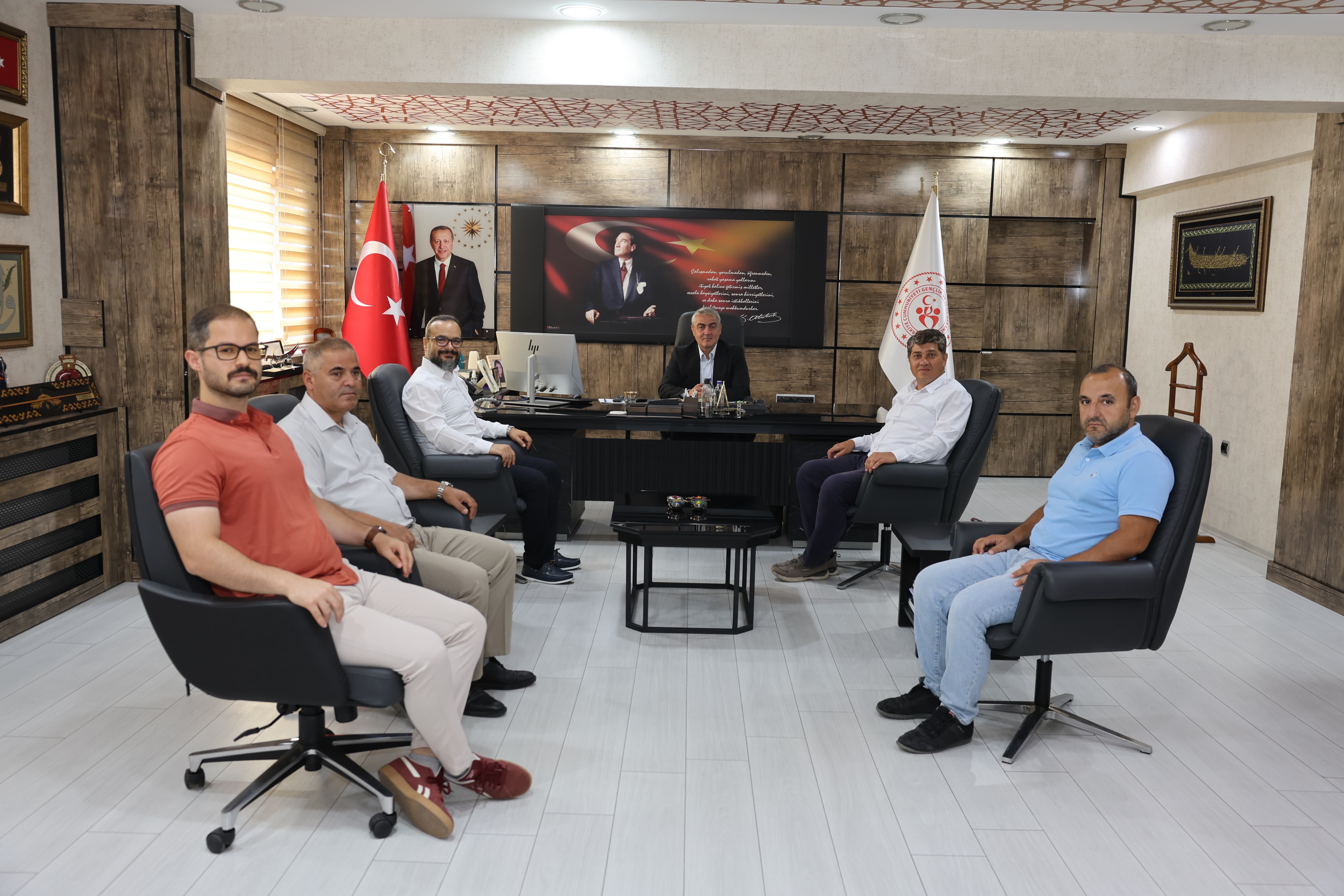 GENÇLİK VE SPOR BAKANLIĞI BURSA İL MÜDÜRÜ RAHMİ AKSOY’A ZİYARET